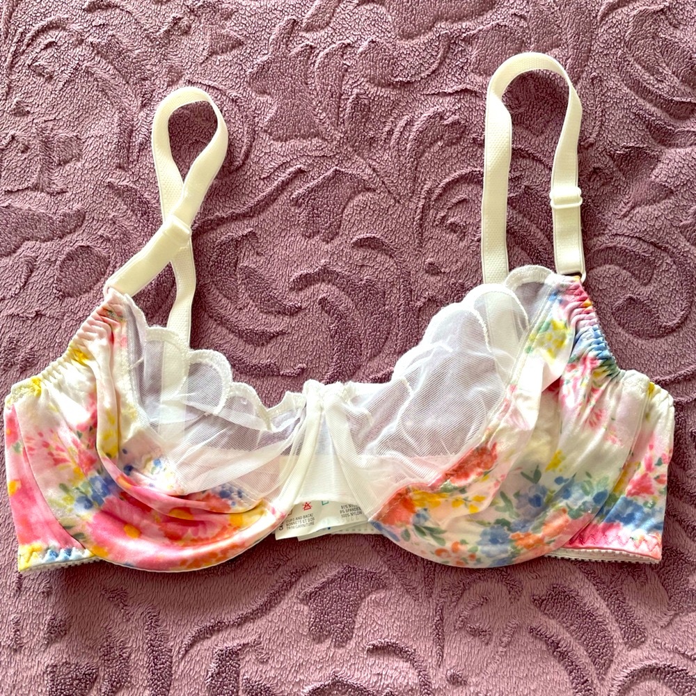 Olga Vintage Lace Bra